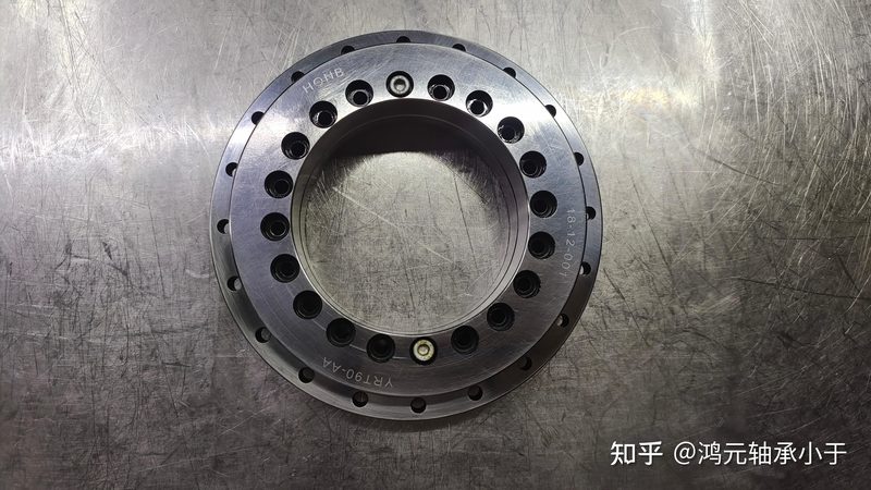 轴承座型号尺寸定制方法：精准选型，保障设备稳定运行
